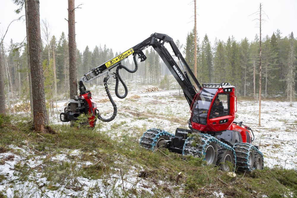 Komatsu 931XC-3 wheeled harvester