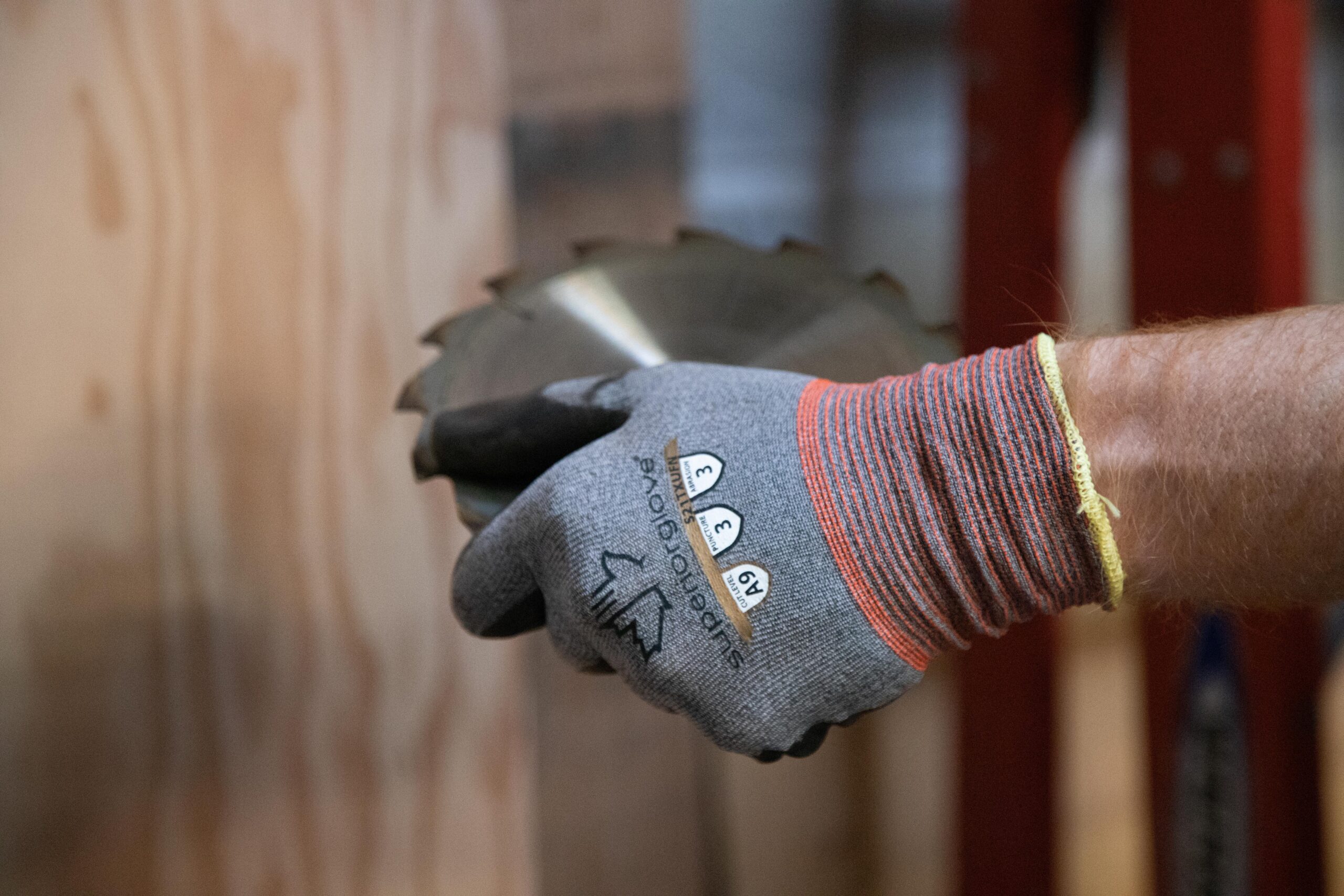 How to Select Cut-Resistant Gloves